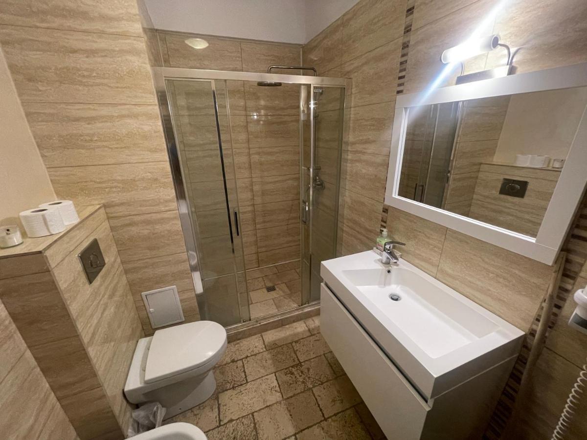 Sophia Lake View Suite Mamaia Εξωτερικό φωτογραφία