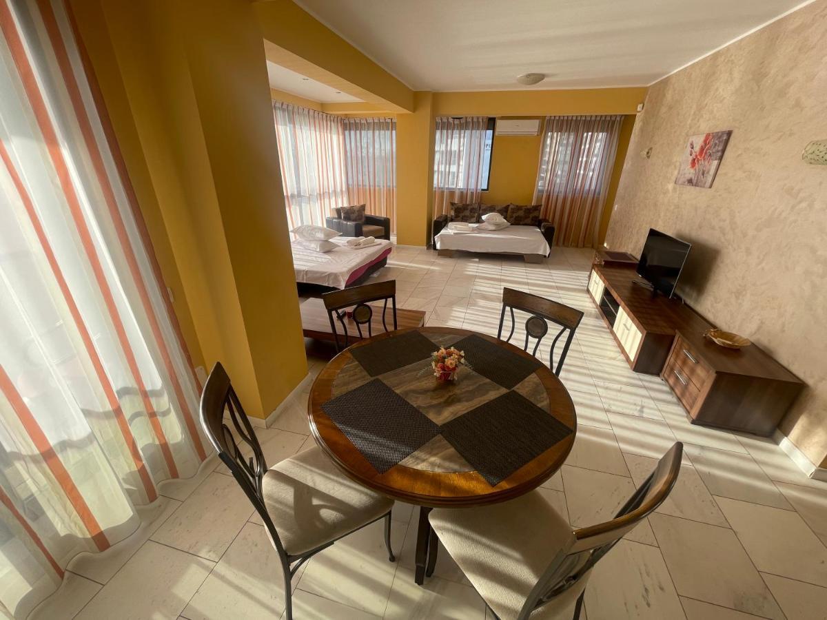 Sophia Lake View Suite Mamaia Εξωτερικό φωτογραφία