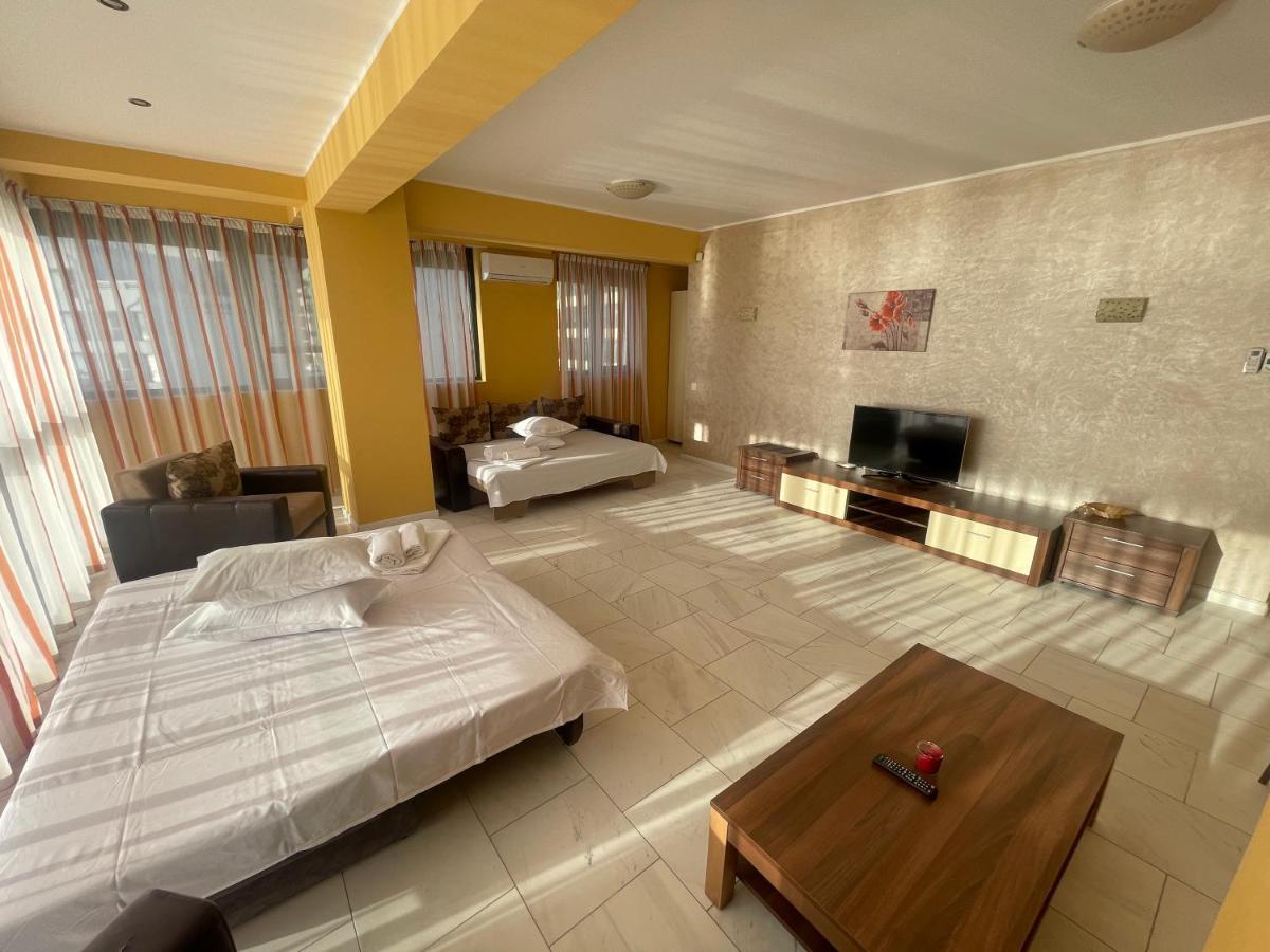 Sophia Lake View Suite Mamaia Εξωτερικό φωτογραφία