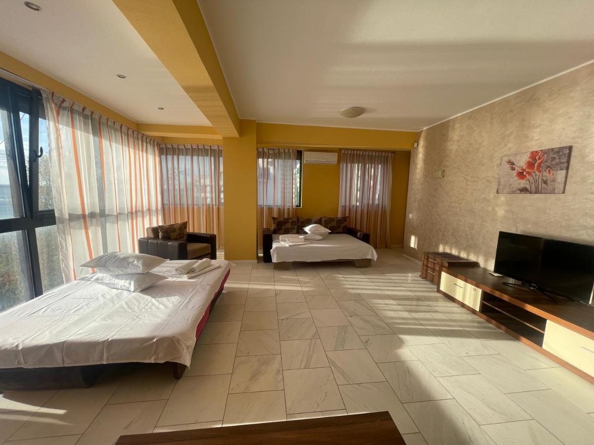 Sophia Lake View Suite Mamaia Εξωτερικό φωτογραφία