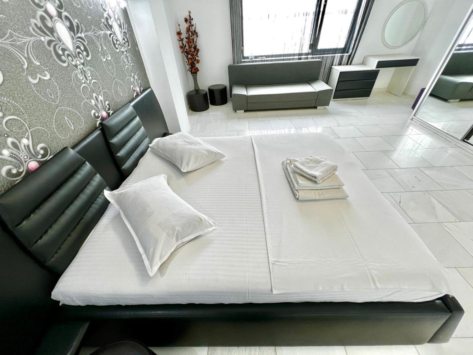 Sophia Lake View Suite Mamaia Εξωτερικό φωτογραφία