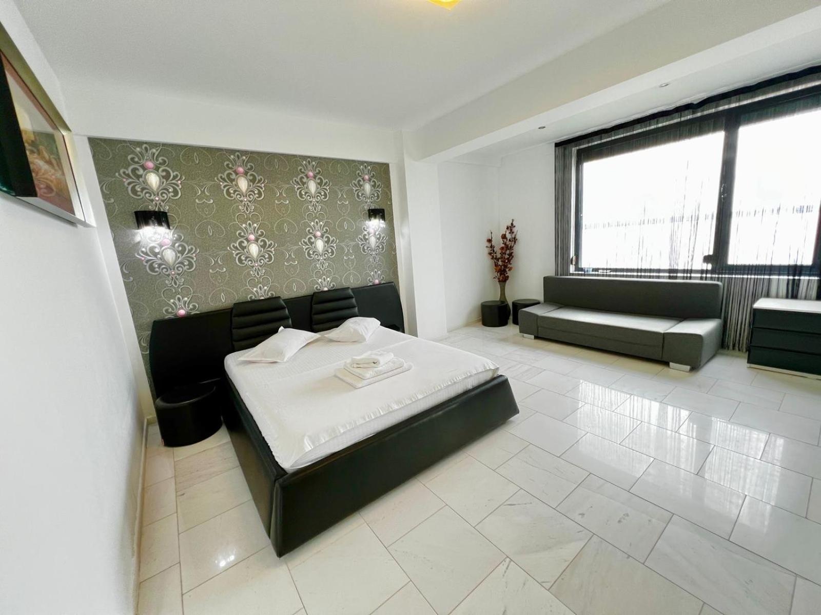Sophia Lake View Suite Mamaia Εξωτερικό φωτογραφία