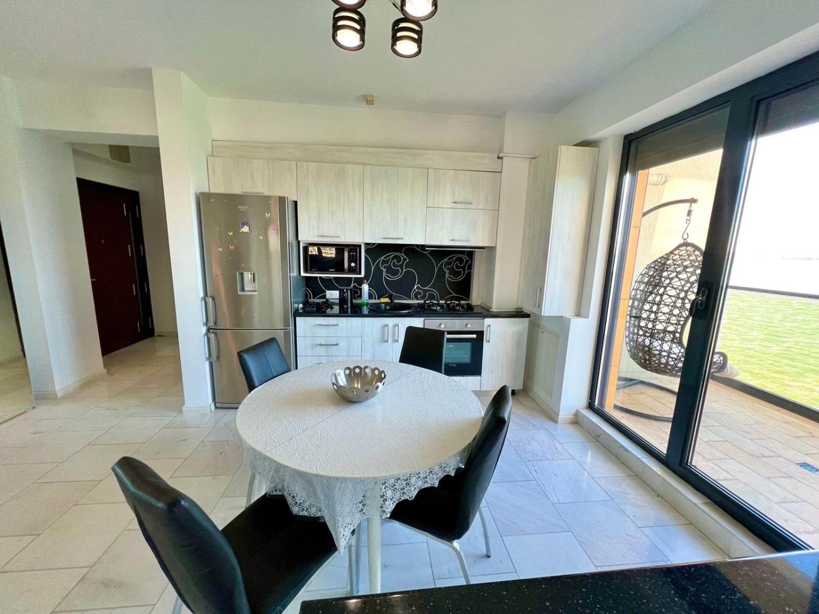 Sophia Lake View Suite Mamaia Εξωτερικό φωτογραφία